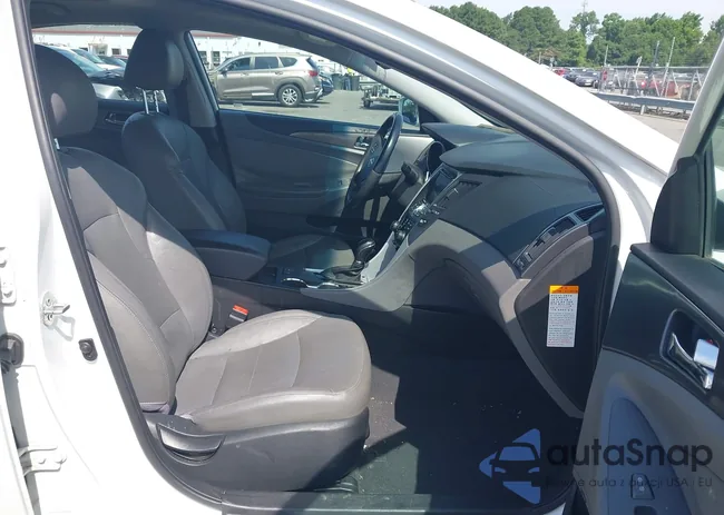 KMHEC4A46CA040681: 42557110