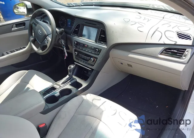 5NPE24AF0GH423555: 42556423