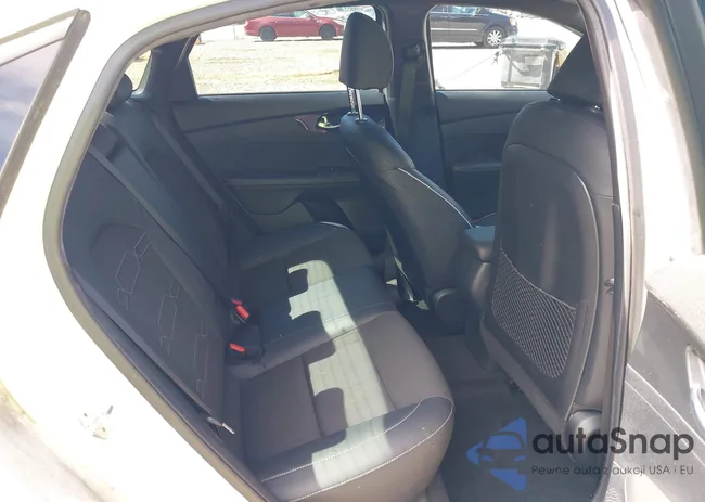 3KPF34AD0LE142161: 42557644