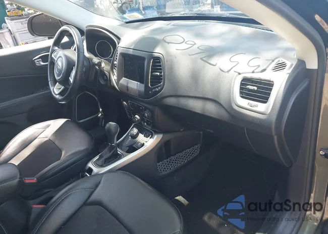 3C4NJDBB5JT200840: 42557660