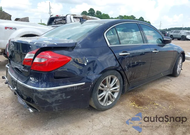 KMHGC4DD5CU193023: 42557713