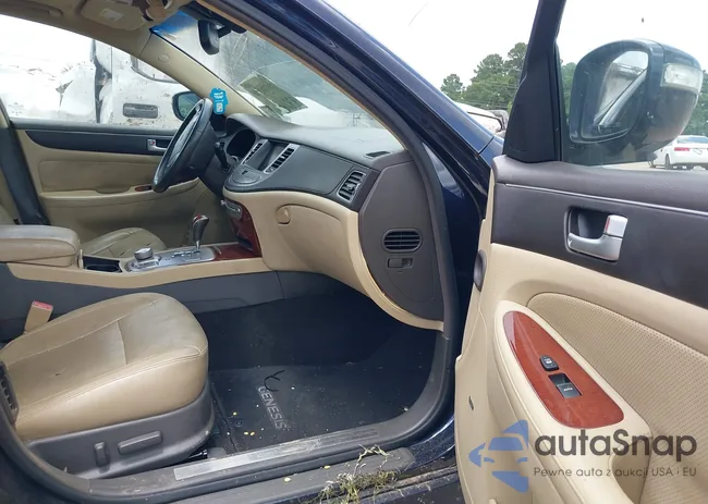 KMHGC4DD5CU193023: 42557713