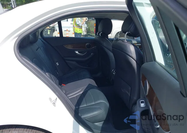 WDDWF4KB5GR143259: 42557732