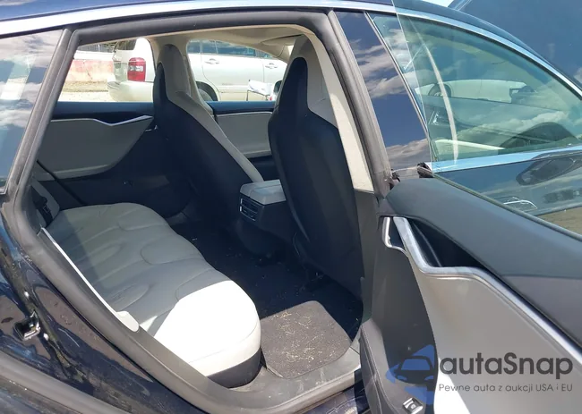 5YJSA1CN0DFP21851: 42557791