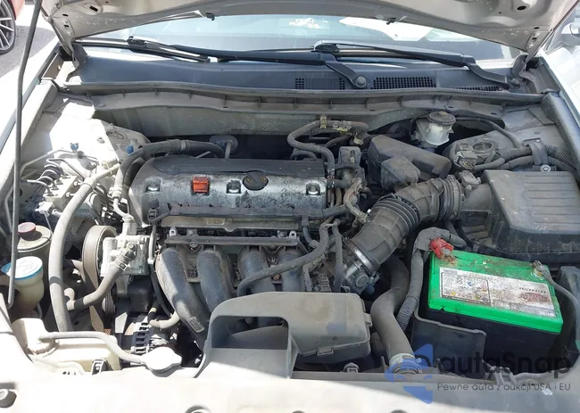 1HGCP2F38BA016774: 42557838