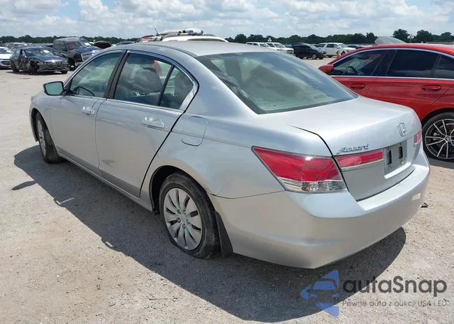 1HGCP2F38BA016774: 42557838