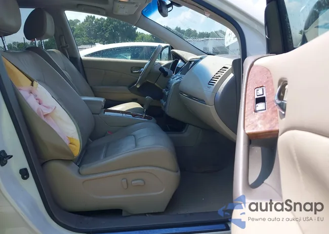 JN8AZ1MU8EW413273: 42557841