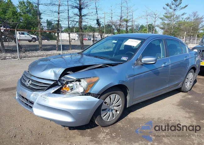 1HGCP2F30BA156253: 42557331