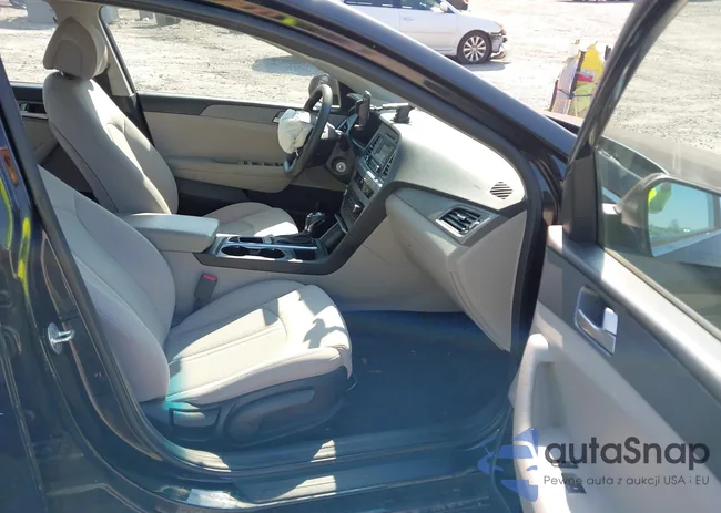 5NPE24AF7HH541927: 42557352