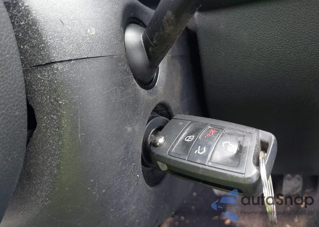 3VV1B7AX5JM052288: 42557428