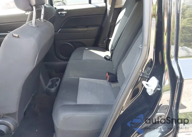 1C4NJRFB1FD155156: 42557488