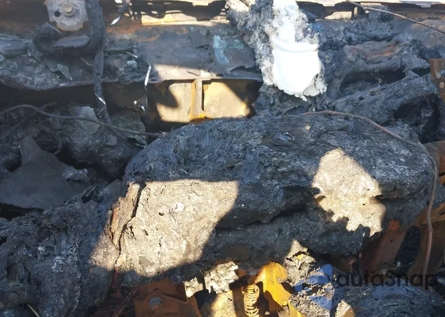 JF2SJABC1GH543082: 42558552