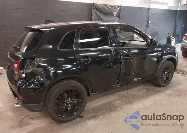 JA4AP3AU8JZ024640: 42558619