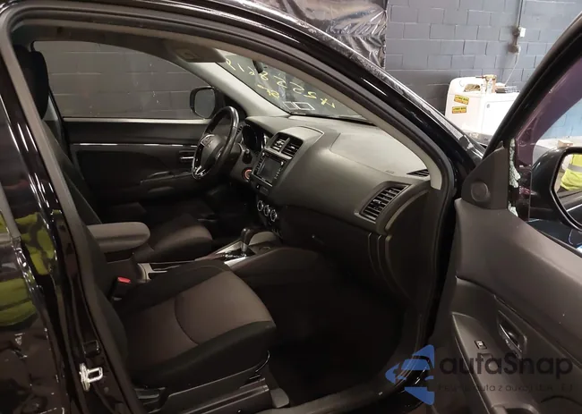 JA4AP3AU8JZ024640: 42558619