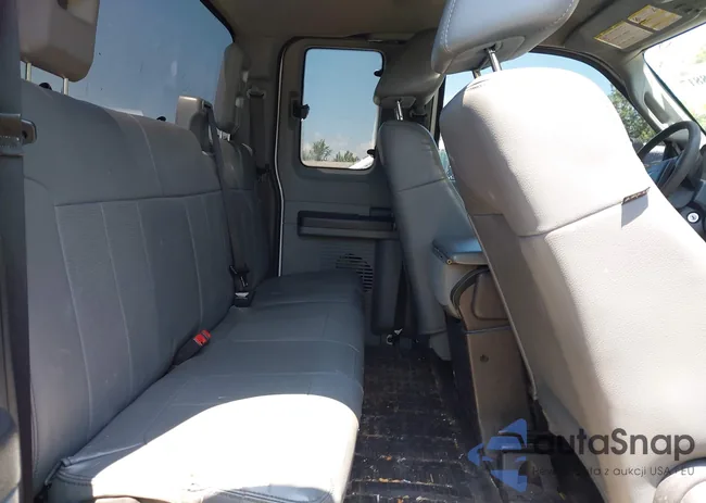 1FT7X2B61BEB17857: 42558817