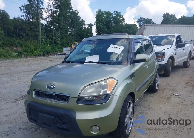 KNDJT2A21A7066749: 42558152