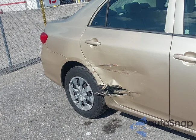 2T1BU4EE2DC005771: 42559591