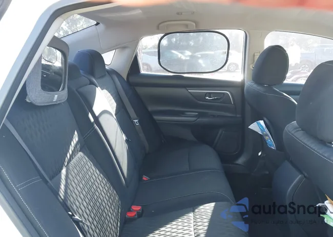 1N4AL3AP0JC211276: 42559282