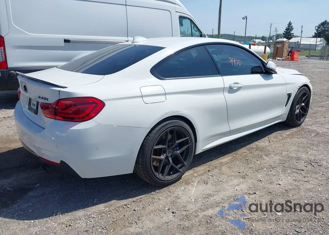 WBA4W9C52KAF94969: 42559470