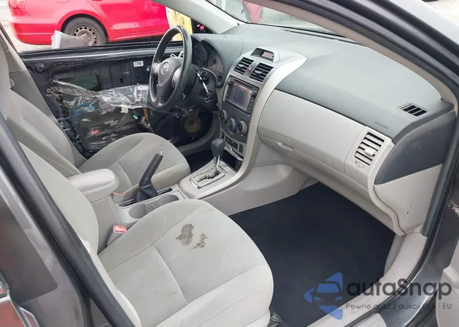 2T1BU4EE6DC979642: 42560642