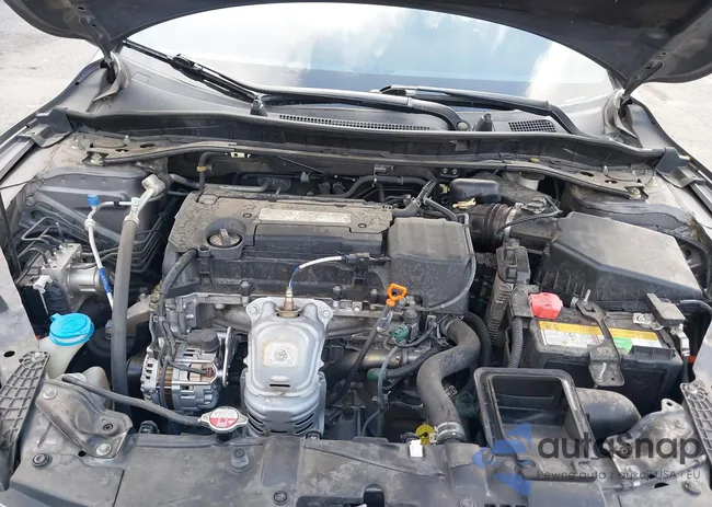 1HGCR2F5XFA174454: 42560778