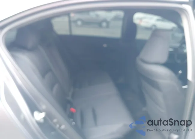 1HGCR2F5XFA174454: 42560778