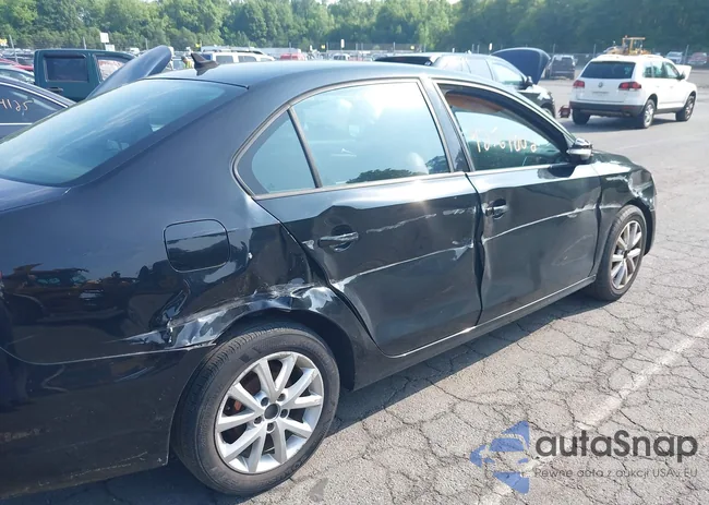 3VWDP7AJ1CM337742: 42561002