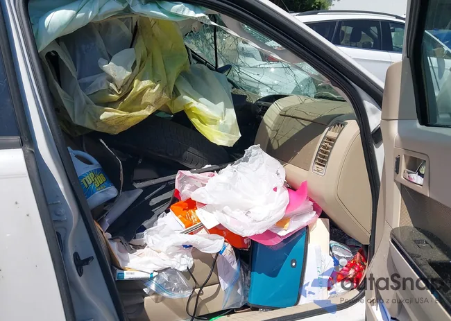 1FMCU0EG8CKC76406: 42560235