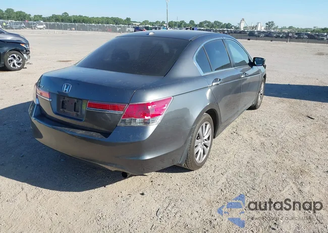 1HGCP2F82CA224727: 42560290