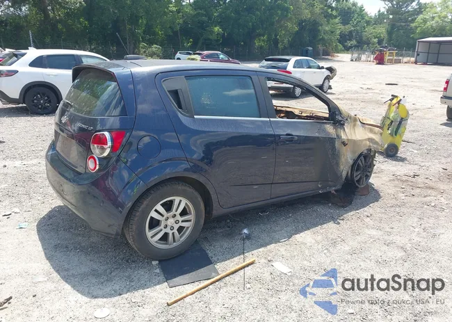 1G1JC6SH6F4140839: 42560420