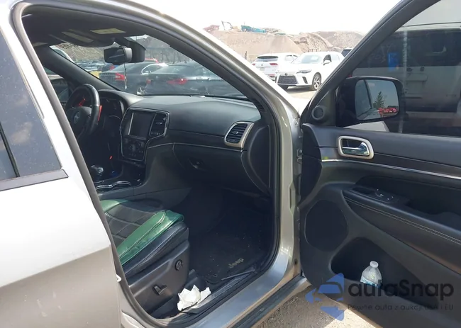 1C4RJFBG8EC377411: 42560425