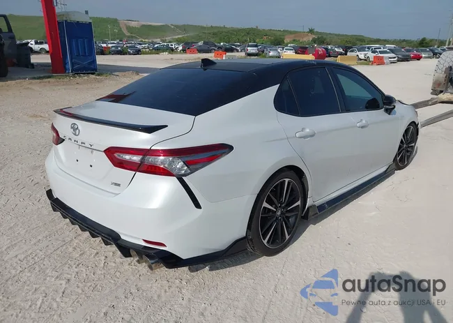 4T1B61HK0KU244886: 42561635