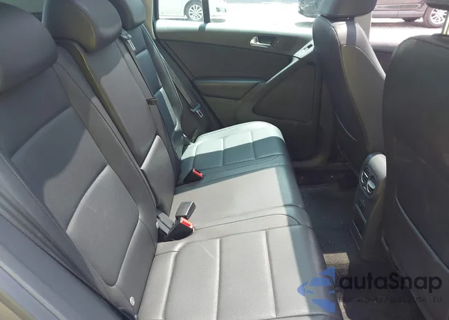 WVGBV7AX1AW532415: 42561683