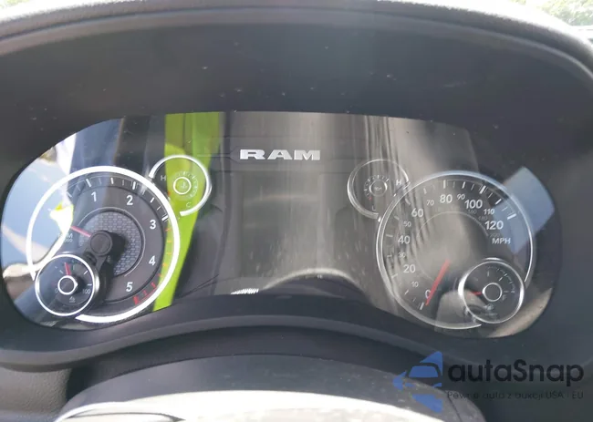 3C6UR5DL1RG331047: 42561751