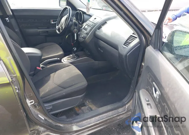 KNDJT2A66D7544686: 42561875