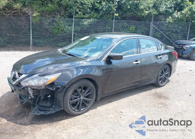 1N4AL3AP0JC282512: 42562102