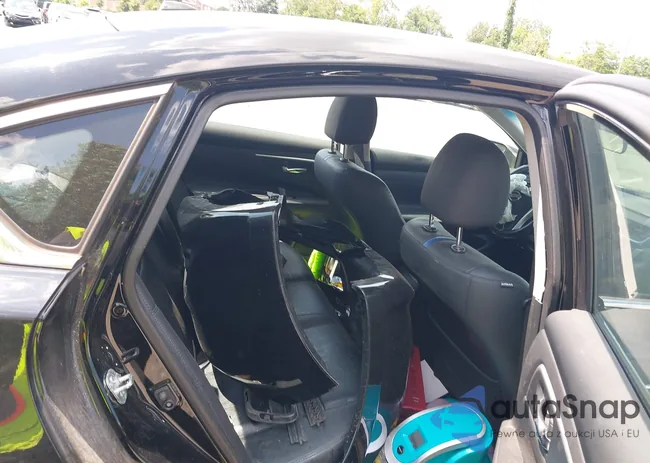 1N4AL3AP0JC282512: 42562102