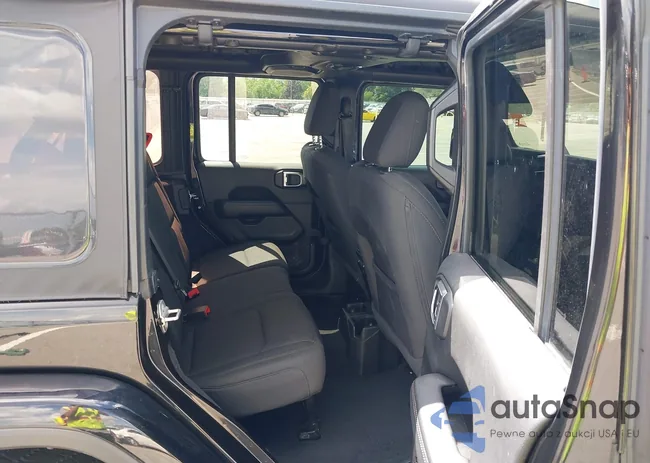 1C4HJXEN1LW167689: 42562104