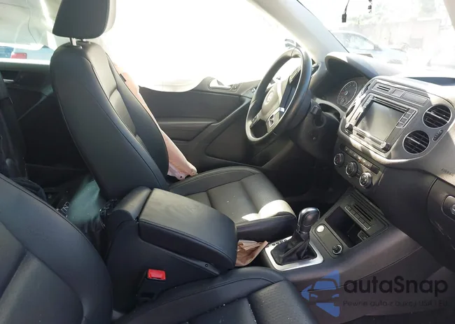 WVGSV7AX8HK028638: 42562548