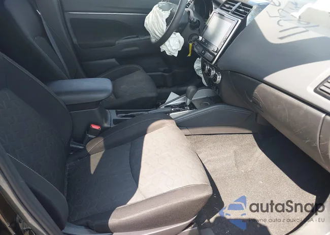 JA4AP3AU8LU006980: 42562573