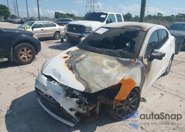 3MYDLBZV3GY113638: 42562670