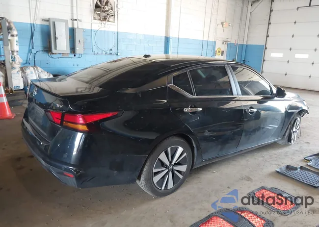 1N4BL4DVXMN373218: 42562730