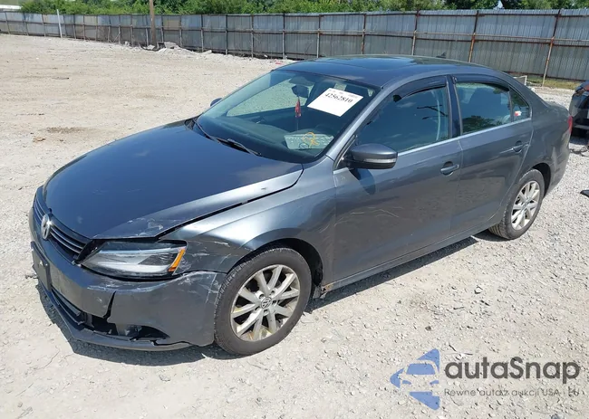 3VWDP7AJ9DM370201: 42562810