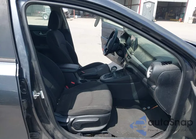 3KPF24AD7KE027526: 42562945