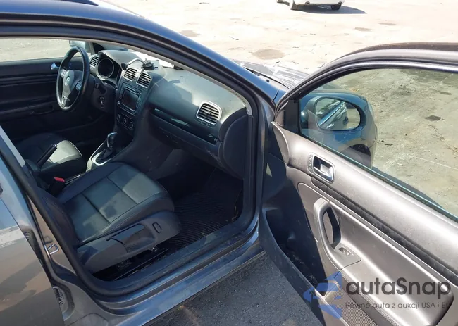 3VWPL7AJ9CM692845: 42563053