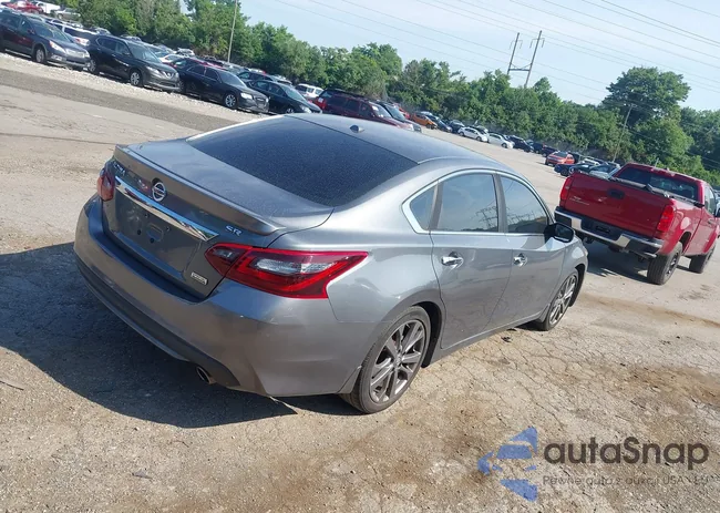 1N4AL3AP5JC188741: 42563086