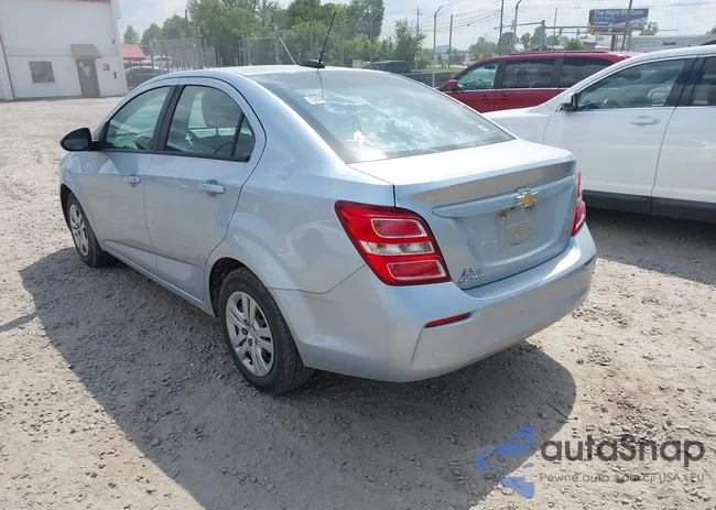 1G1JB5SH3H4131855: 42562340