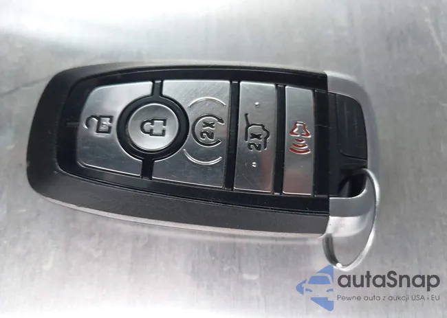 1FMJU1JT5NEA28728: 42562383