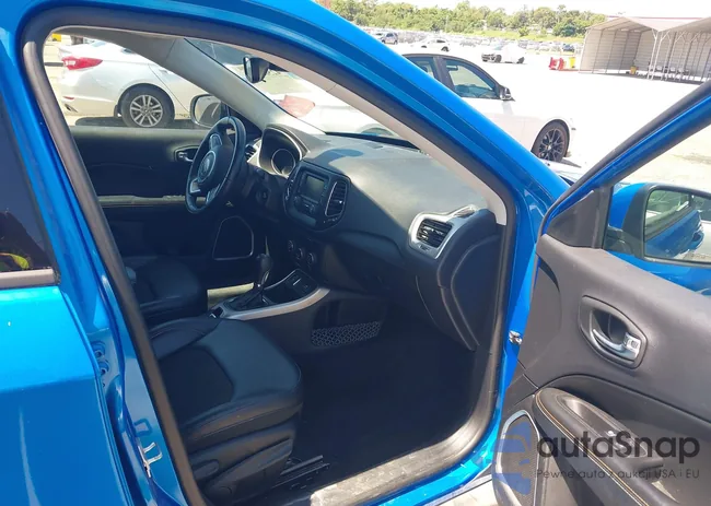 3C4NJCBB1JT338496: 42563531