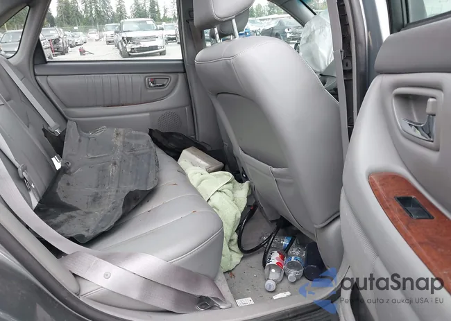 4T1BF28B42U202792: 42563660